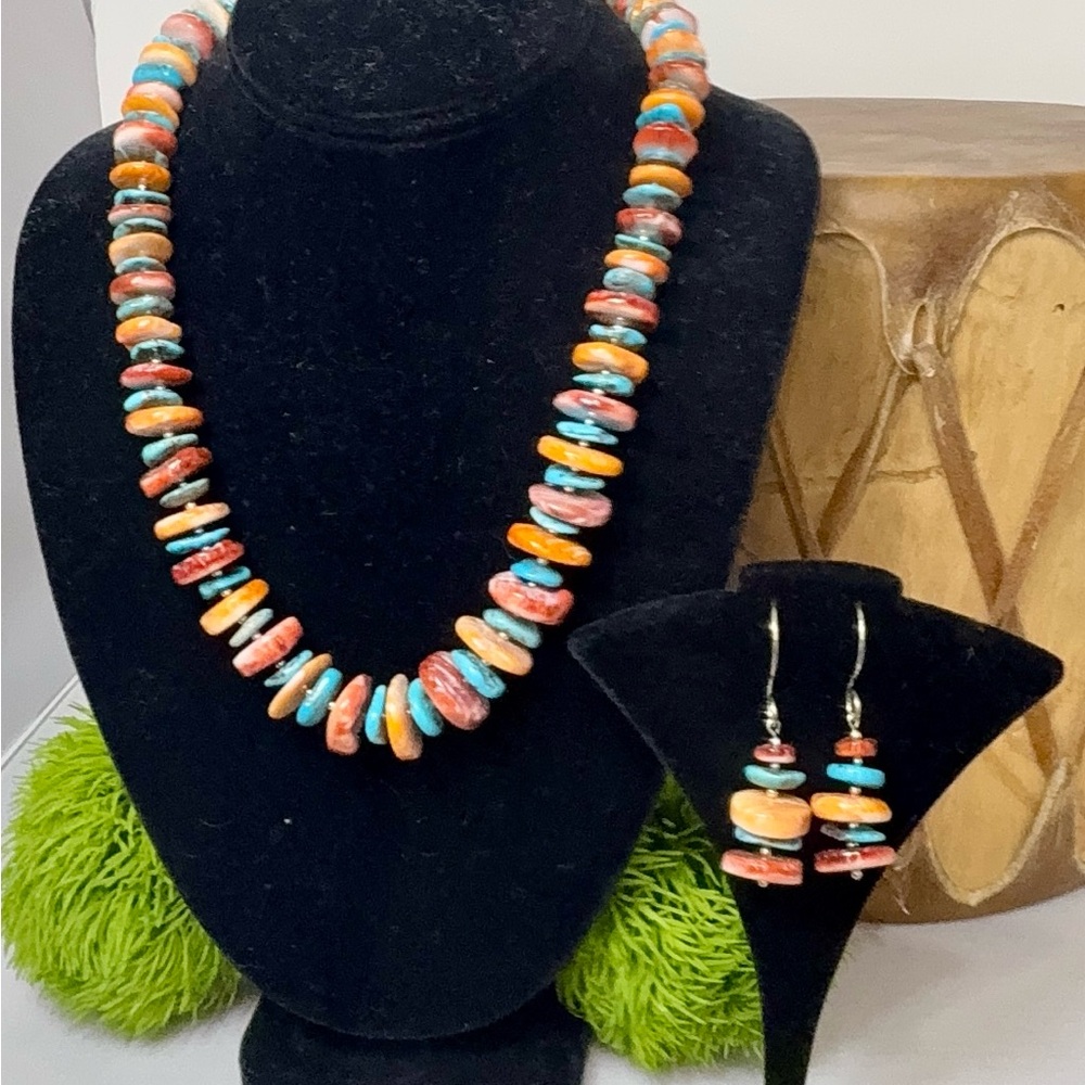 One of a Kind Bold Spiny Oyster and Turquoise Jewelry Set (NEW) - Picture 6 of 7